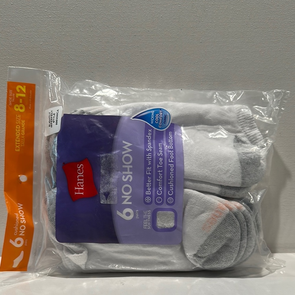 Hanes (6) Pk. No Show Comfort Show, Cushion Foot Bottom Ankle high Socks.
